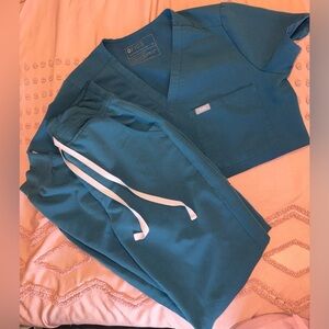 Figs Ocean Blue Scrub Top